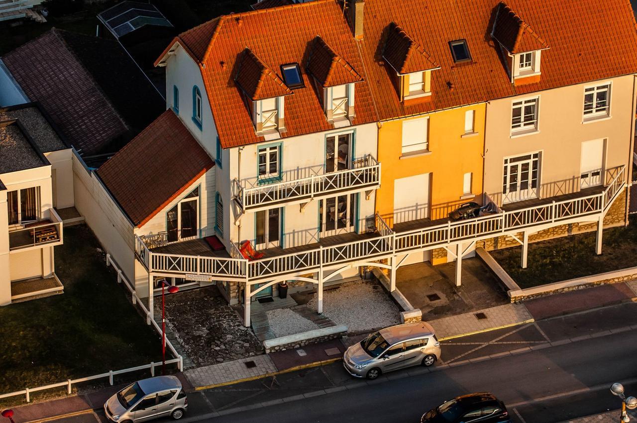 Villa Tremail - La Plage Au Pied De Votre Chambre Wimereux Exterior photo